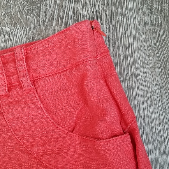 Anthropologie coral shorts. Size 4. - Picture 3 of 4